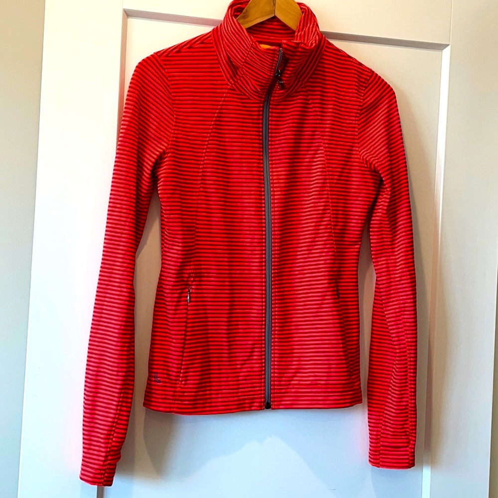 Cute zip up striped long sleeve top